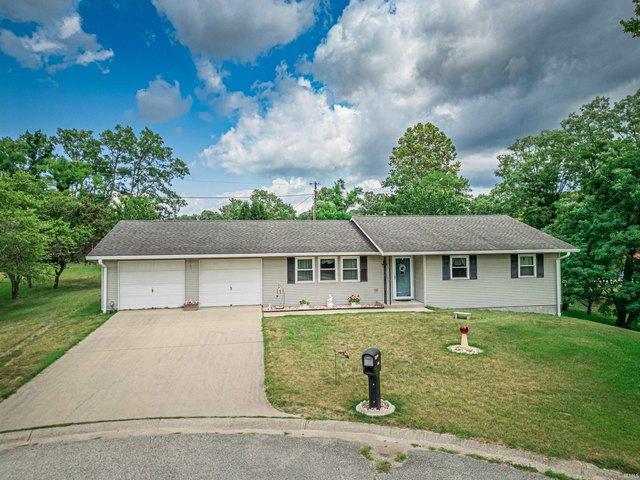 House for sale in Bloomfield, Indiana