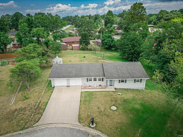 House for sale in Bloomfield, Indiana