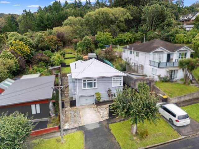 House for sale in Otakou