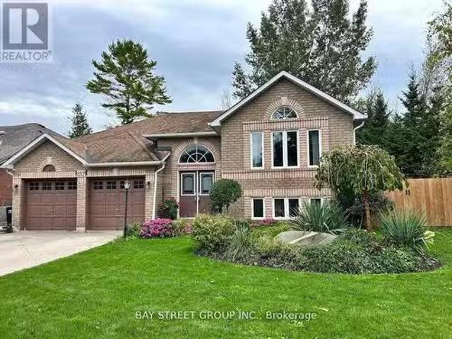House for sale in Wasaga Beach, Ontario