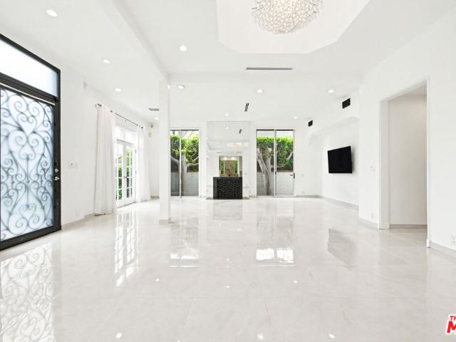 Property for rent in Canoga Park, California