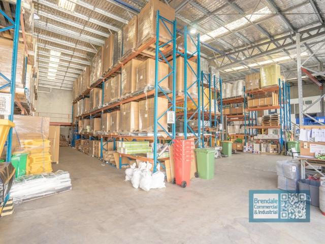 Warehouse for rent in Toombul, Queensland