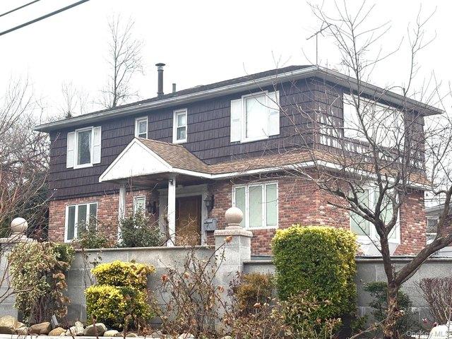 House for sale in Queens, Arverne