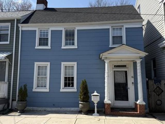 Townhouse for sale in Bordentown, New Jersey