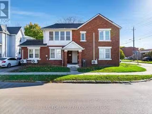 House for sale in Chatham–kent, Ontario