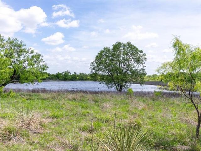 Land for sale in Taylor, Texas