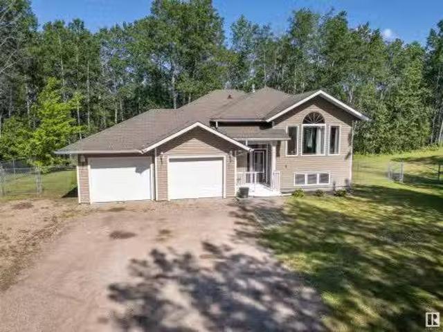 House for sale in Alberta