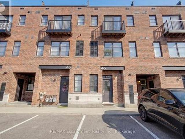 Townhouse for sale in Burlington, Ontario