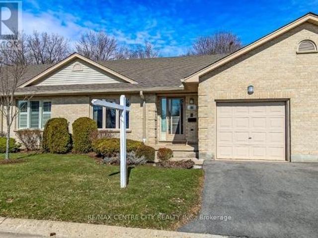 Townhouse for sale in Arva, Ontario