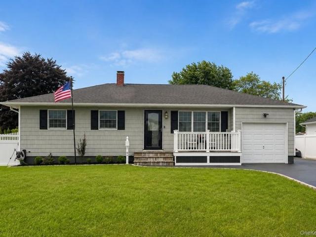 House for sale in Bohemia, New York