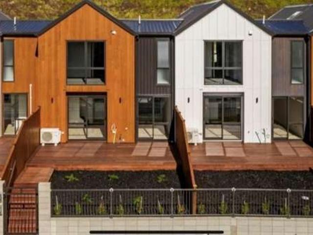 Townhouse for rent in Whangaparaoa, Oroua County