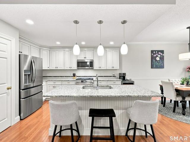 Townhouse for sale in Vernon Rockville, Connecticut