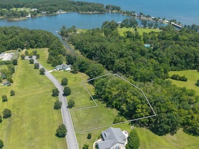 Land for sale in Arapahoe, North Carolina