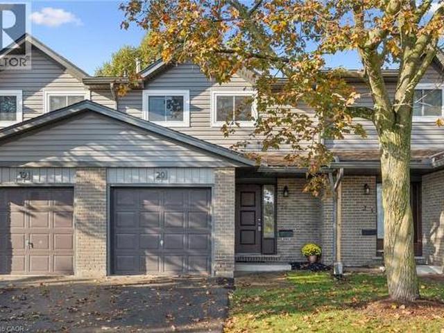 Townhouse for sale in Vanier, Kitchener