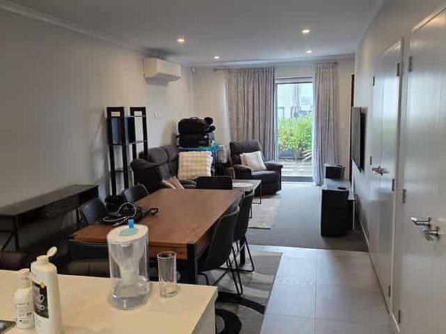 House for rent in Paremoremo, Oroua County