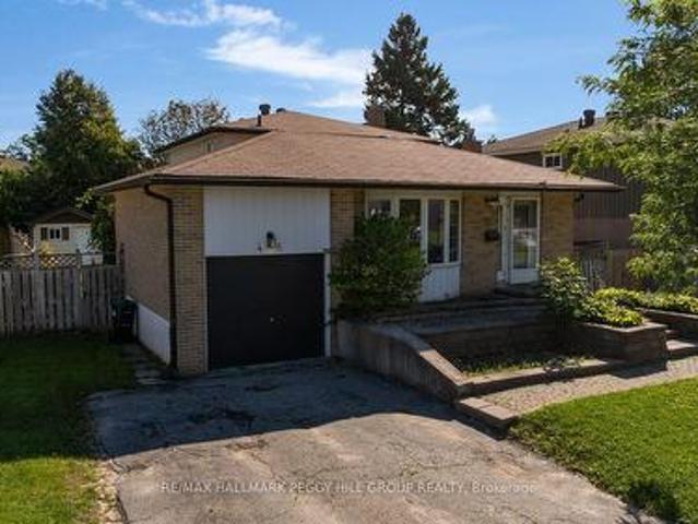 House for sale in Barrie, Central Ontario