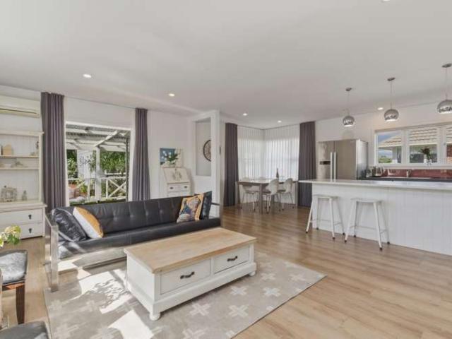 House for sale in Chaslands, Canterbury