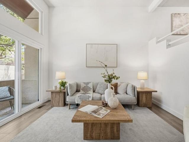 Townhouse for sale in San Mateo, California