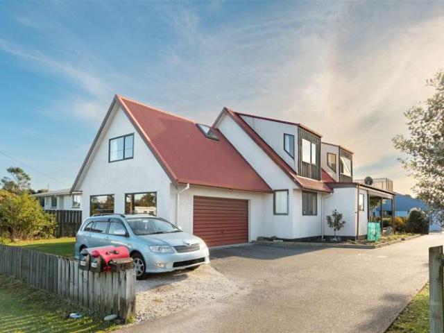 House for sale in Carters Beach, West Coast
