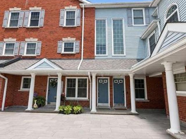 Townhouse for sale in Durham, Ontario