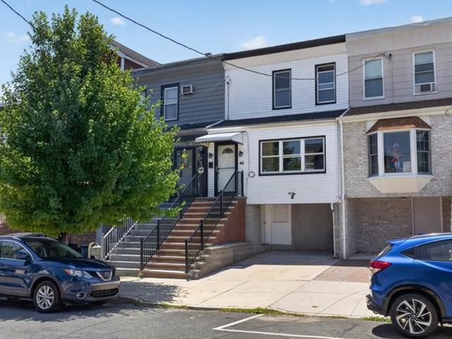 House for sale in Hudson, New Jersey