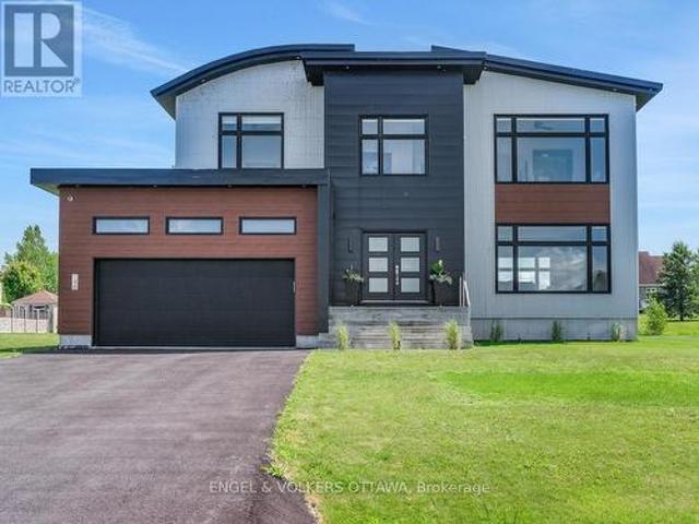 House for sale in South Stormont, Ontario