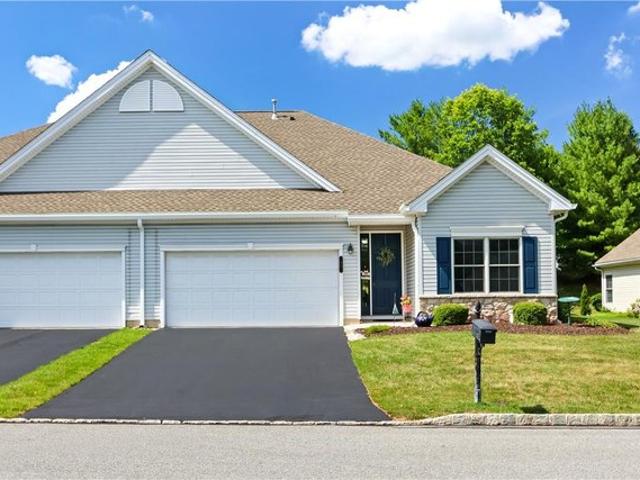 Townhouse for sale in Easton, Pennsylvania