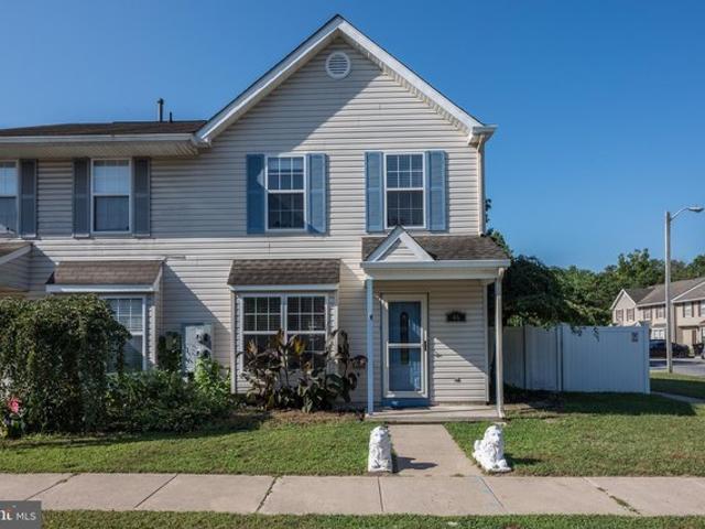 Townhouse for sale in Berlin, New Jersey
