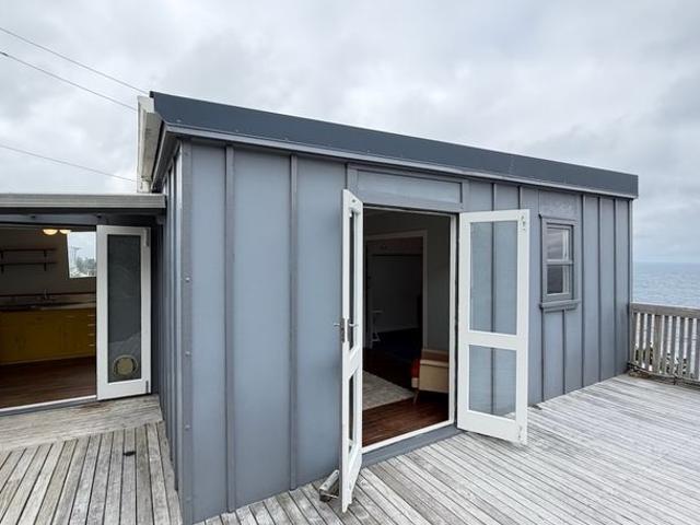 Apartment for rent in Ōwhiro Bay, Wellington