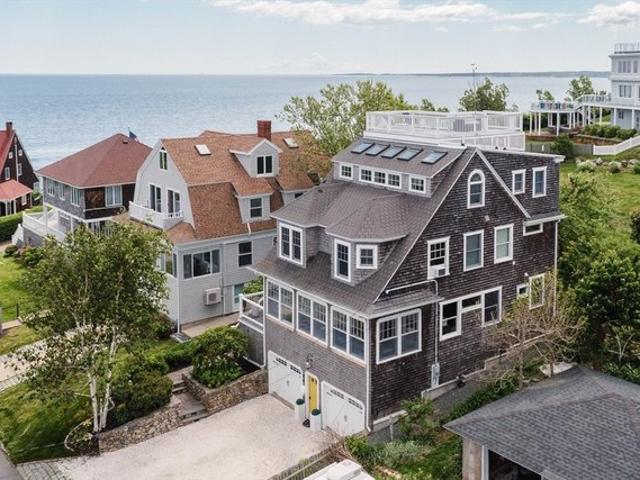 House for sale in Hull, Massachusetts