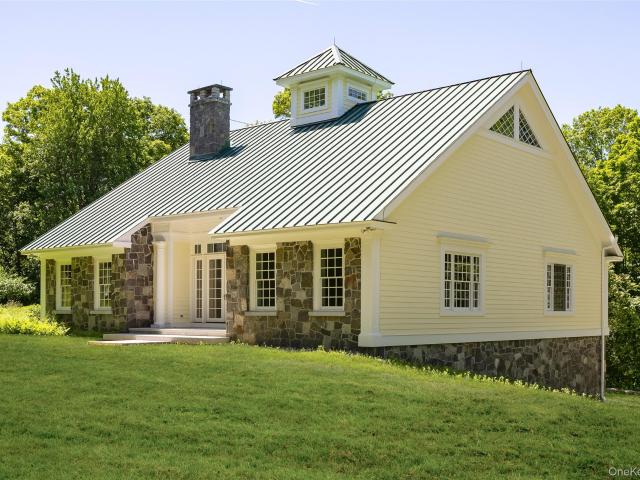House for sale in Millbrook, New York