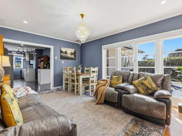 House for sale in Kelston, Oroua County
