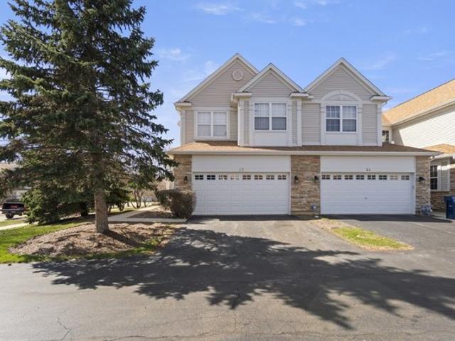 Townhouse for sale in Mchenry, Illinois