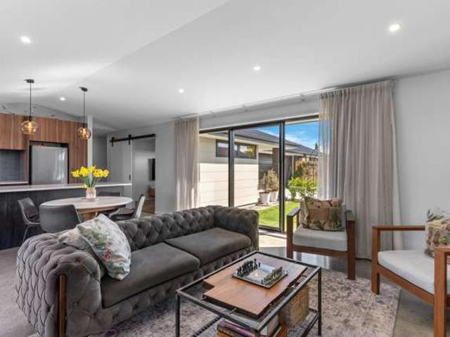 House for sale in Charing Cross, Canterbury