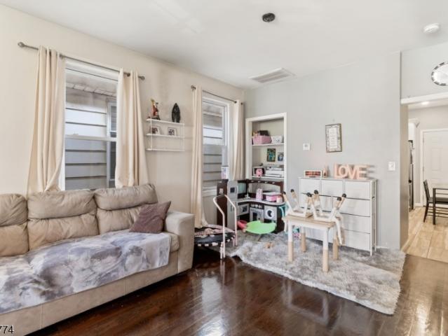 House for sale in Bloomfield, New Jersey