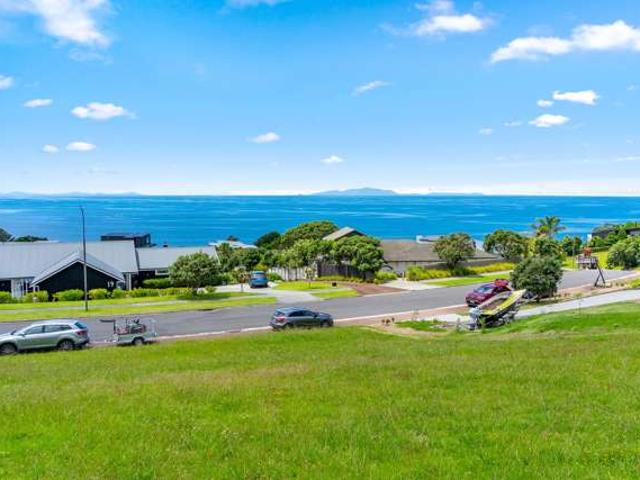 Land for sale in Leigh
