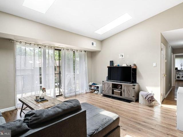 Condo for sale in Chester, Pennsylvania