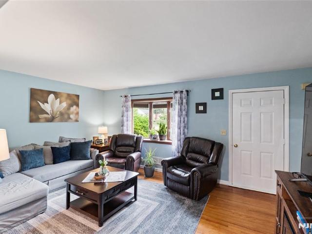 House for sale in Midland Park, New Jersey