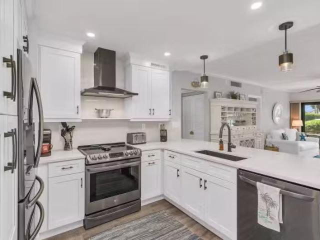 Condo for sale in Naples
