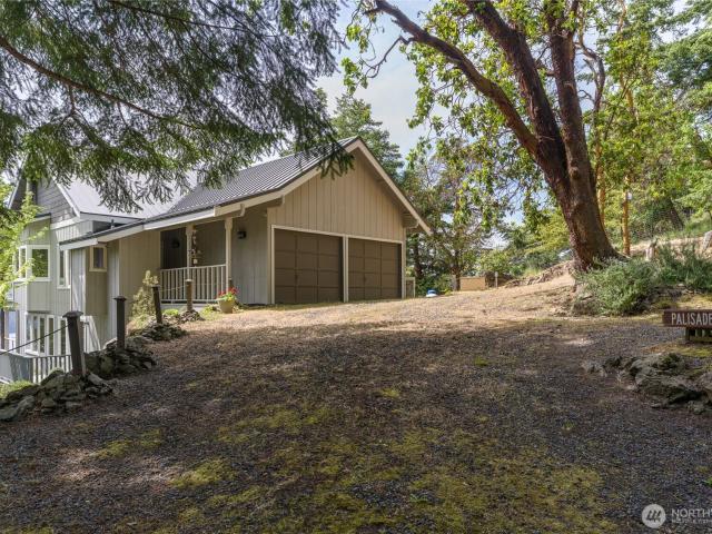 House for sale in Eastsound, Washington