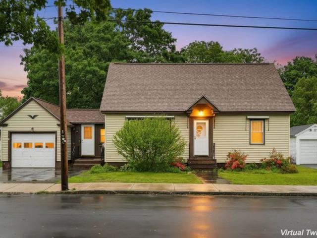 House for sale in New Hampshire