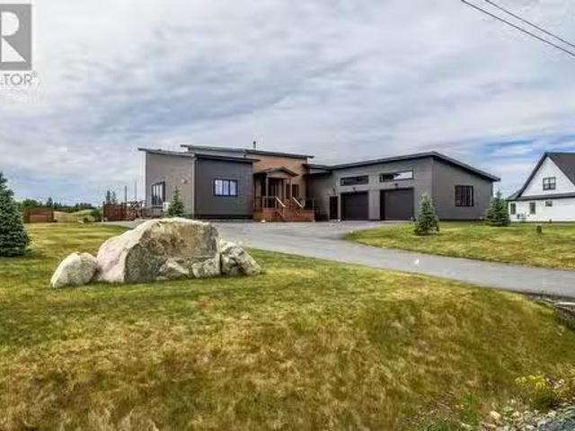 House for sale in Logy Bay-middle Cove-outer Cove, Newfoundland And Labrador