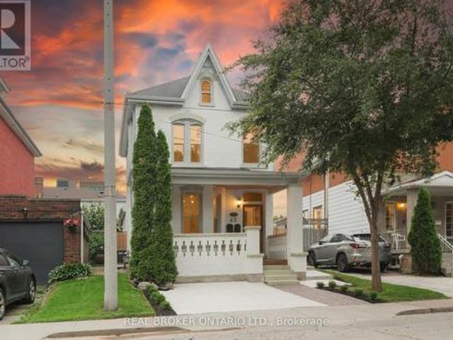 House for sale in Ancaster, Ontario