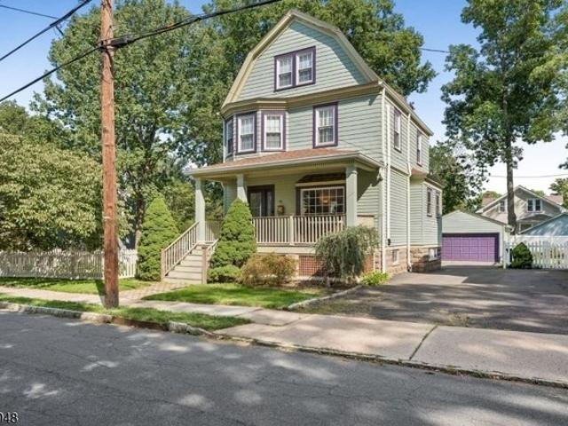 House for sale in Chatham, New Jersey