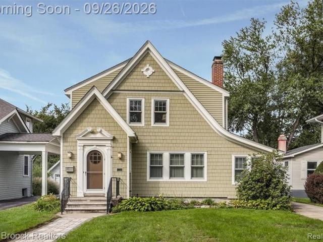 House for sale in Pleasant Ridge, Oakland County