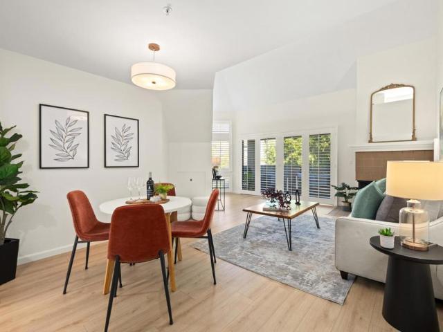 Condo for sale in Pelican Cove Condominiums, Redwood City