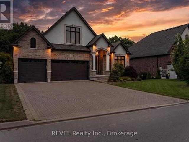 House for sale in Fonthill, Pelham
