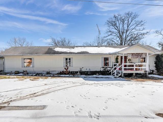 House for sale in Stone, Missouri