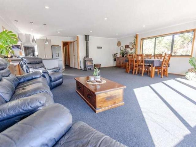 House for sale in Dunollie, West Coast