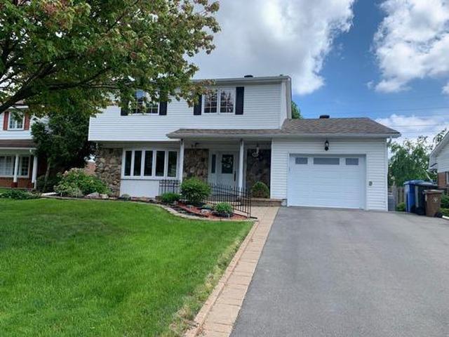 House for sale in Kirkland